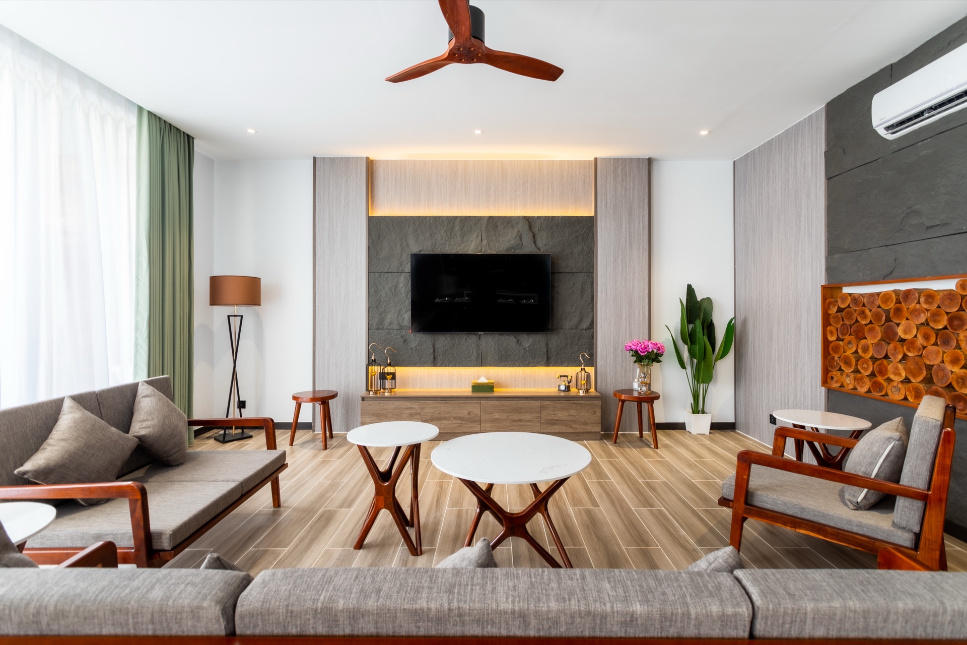 Real estate photo 2