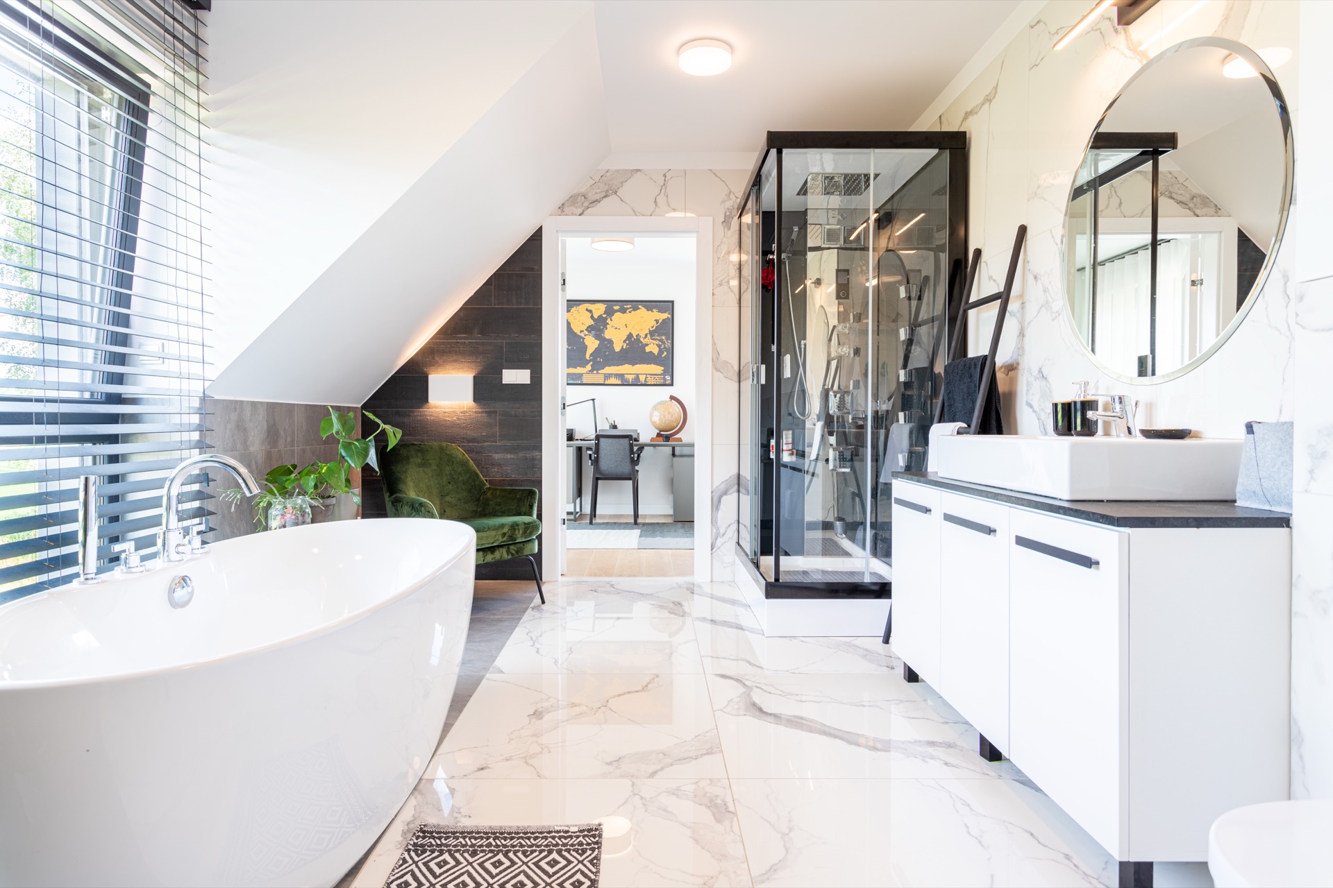 Real estate photo 17